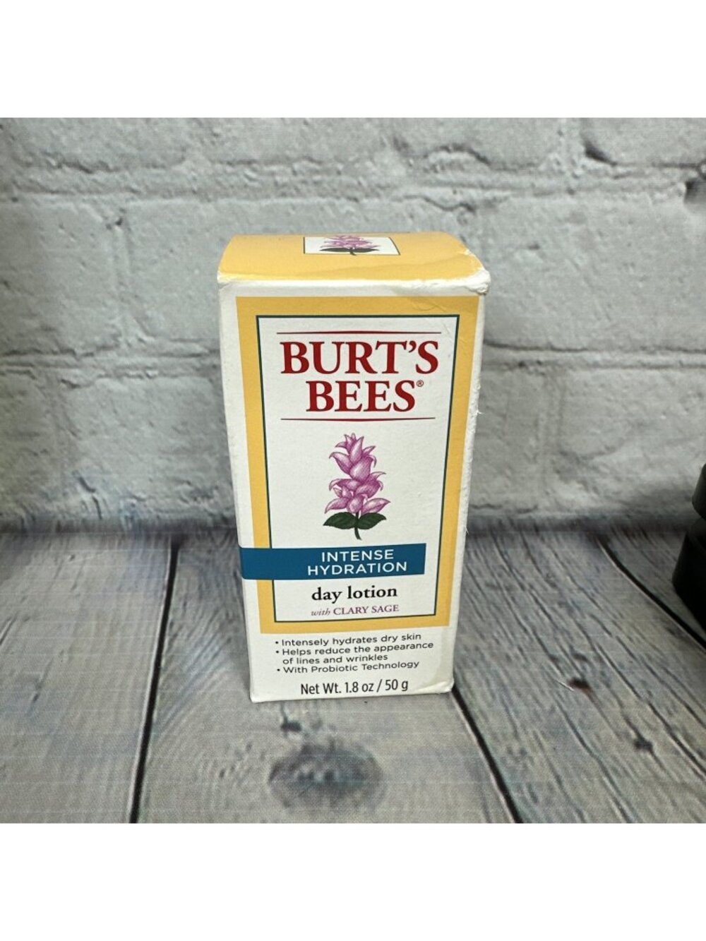 Burt's Bees Intense Hydration Day Lotion with Clary Sage Moisturizer **READ*